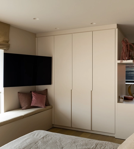 zwarte lamellen beige schuifgordijnen Knokke